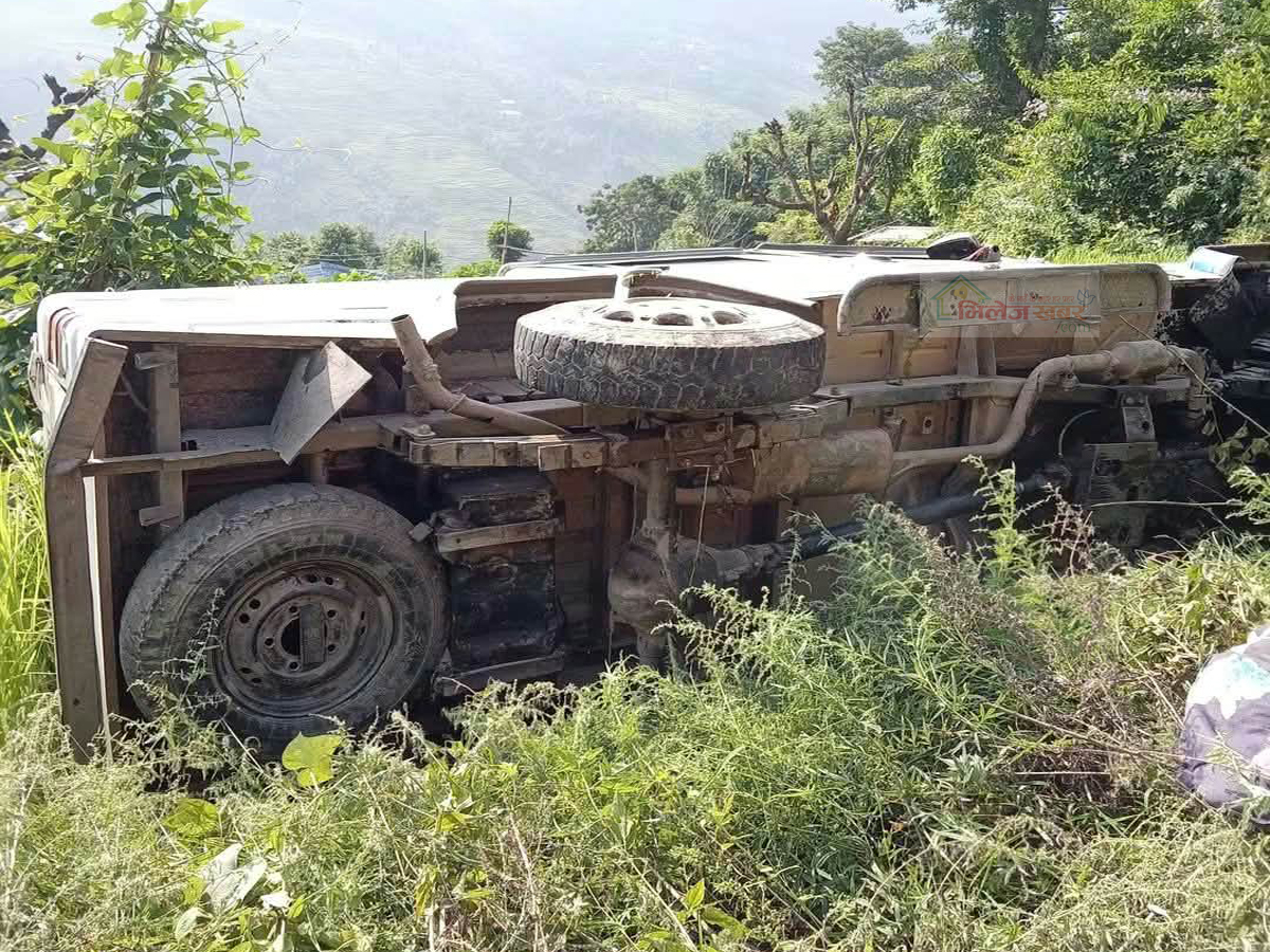 फुलपामा बोलेरो दुर्घटना हुँदा ८ जना घाइते, गम्भिर घाइतेलाई काठमाडौं लैजाने तयारी