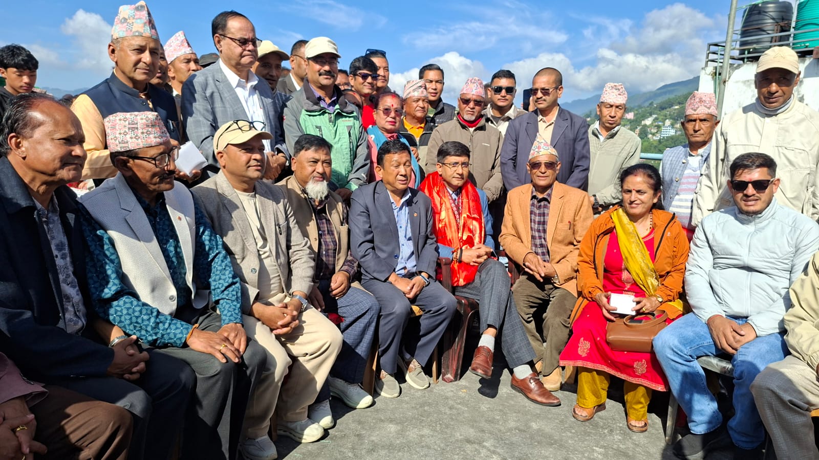 एमाले दोलखाद्वारा चाडपर्व विशेष शुभकामना आदाननप्रदान तथा चियापान
