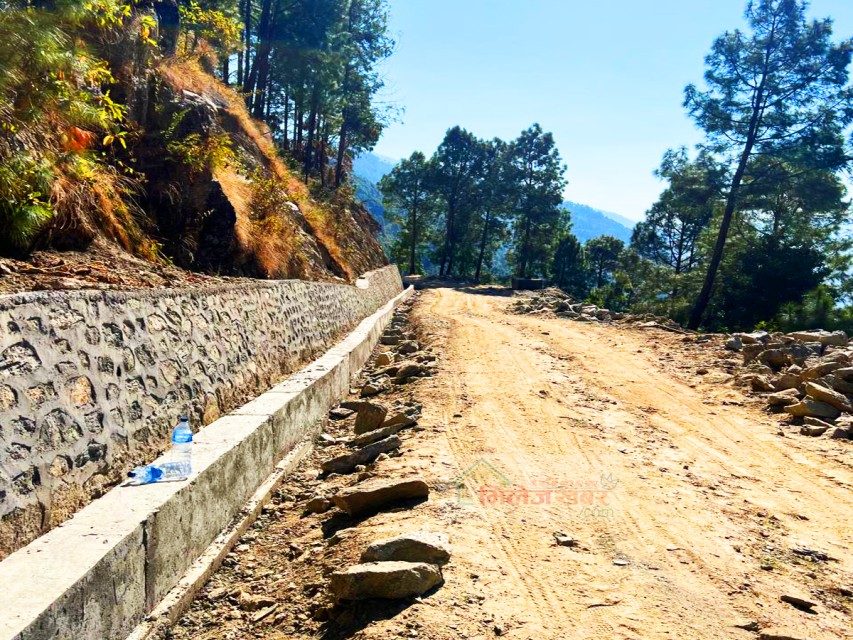 ठेकेदारको बदमासीले भिरकोट–झुले–छौँडे सडकको ठेक्का तोडियो