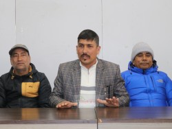 कर कार्यालय अन्यत्र सार्ने निर्णय फिर्ता लिन दोलखाका व्यवसायीहरुको माग