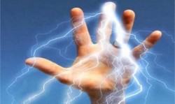 माेबाईल चार्जमा राखेर चलाउँदा करेन्ट लागेर लामाबगरका एक युवक घाईते, उपचारका लागि काठमाण्डाैं रेफर