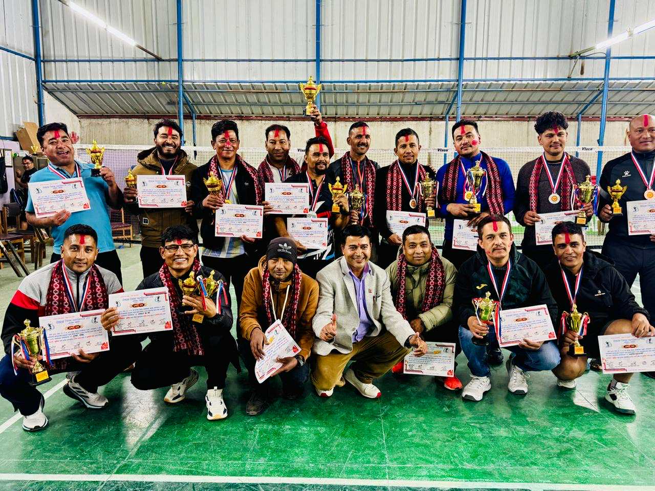 ‘प्रथम एम्ब्रोसिया कप ब्याडमिन्टन’ को उपाधि श्रेष्ठ र देवकोटाको टिमलाई