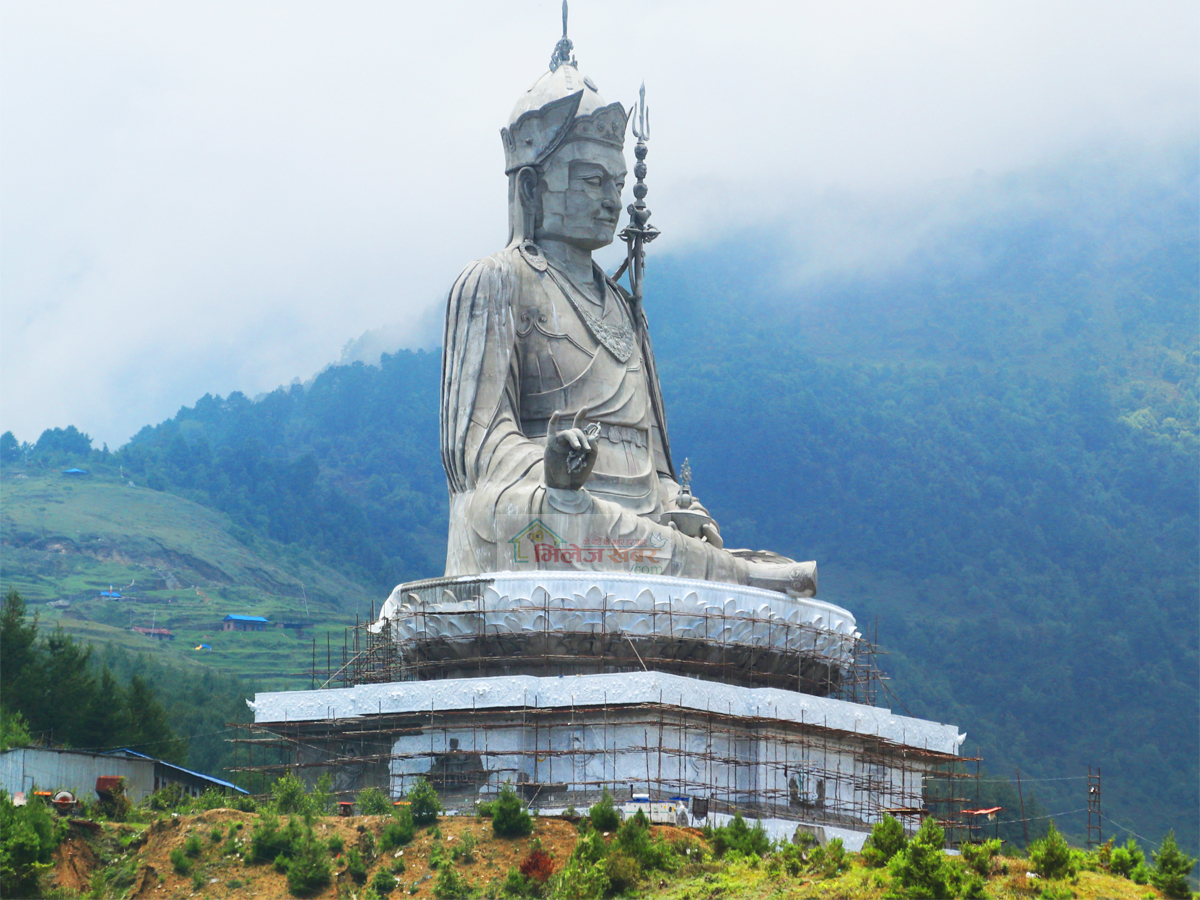 जिरीमा बौद्ध धर्मगुरु रिम्पोछेको दक्षिण एसियाकै अग्लो मुर्ति निर्माण अन्तिम चरणमा