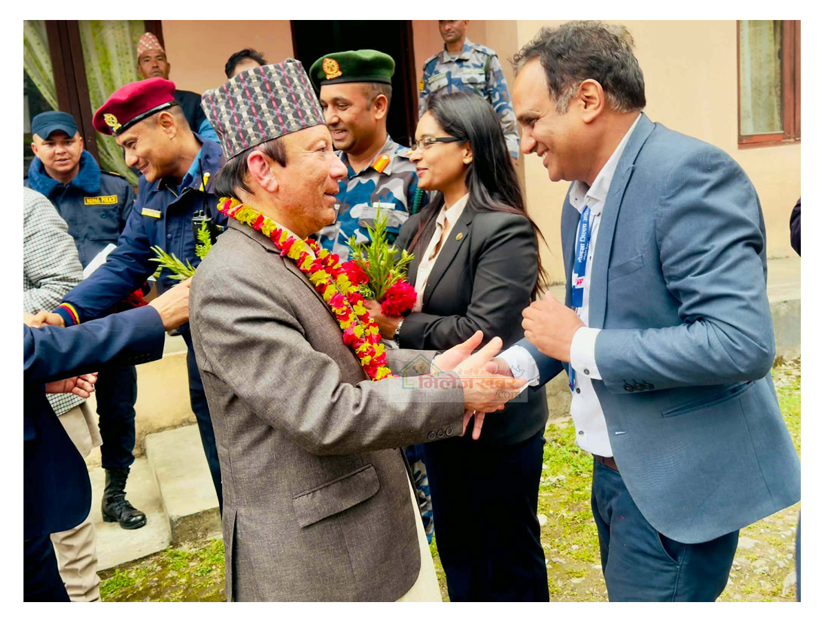 प्रधानन्यायाधीश प्रकाशमान सिंह राउत दोलखामा