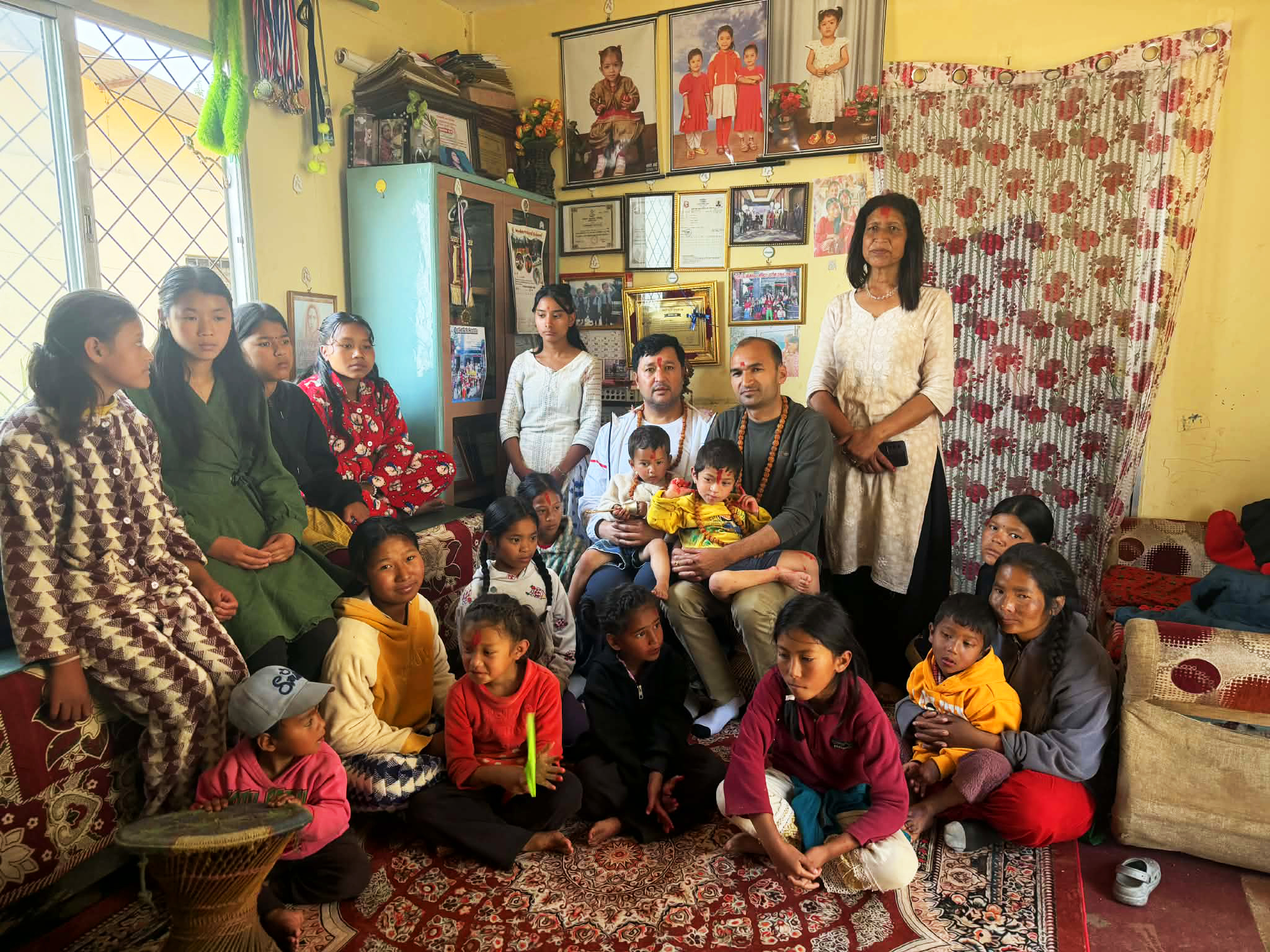 चरिकोटको स्नेह केन्द्रलाई जुरिच स्कूल भक्तपूरको सहयोग