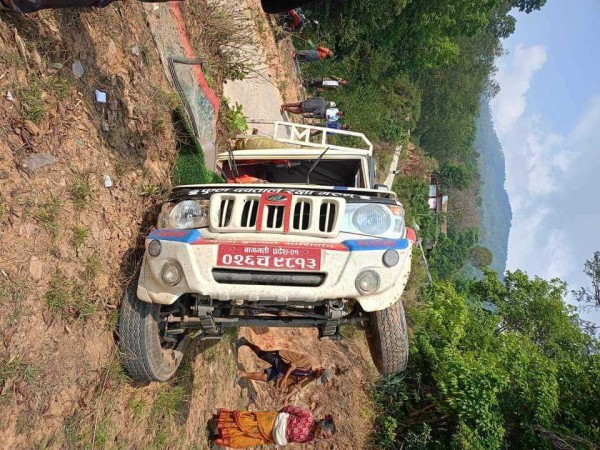 पवटी दुर्घटनाका ५ घाईते काठमाण्डौं रिफर, ११ जनाको चरिकोटमा उपचार हुँदै (नामावलीसहित)