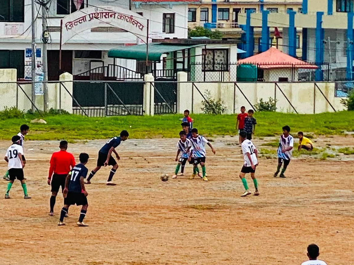 जिल्लाव्यापी अन्तर विद्यालयस्तरीय फुटबल लिग प्रतियोगितामा शनिबार ३ खेल सम्पन्न