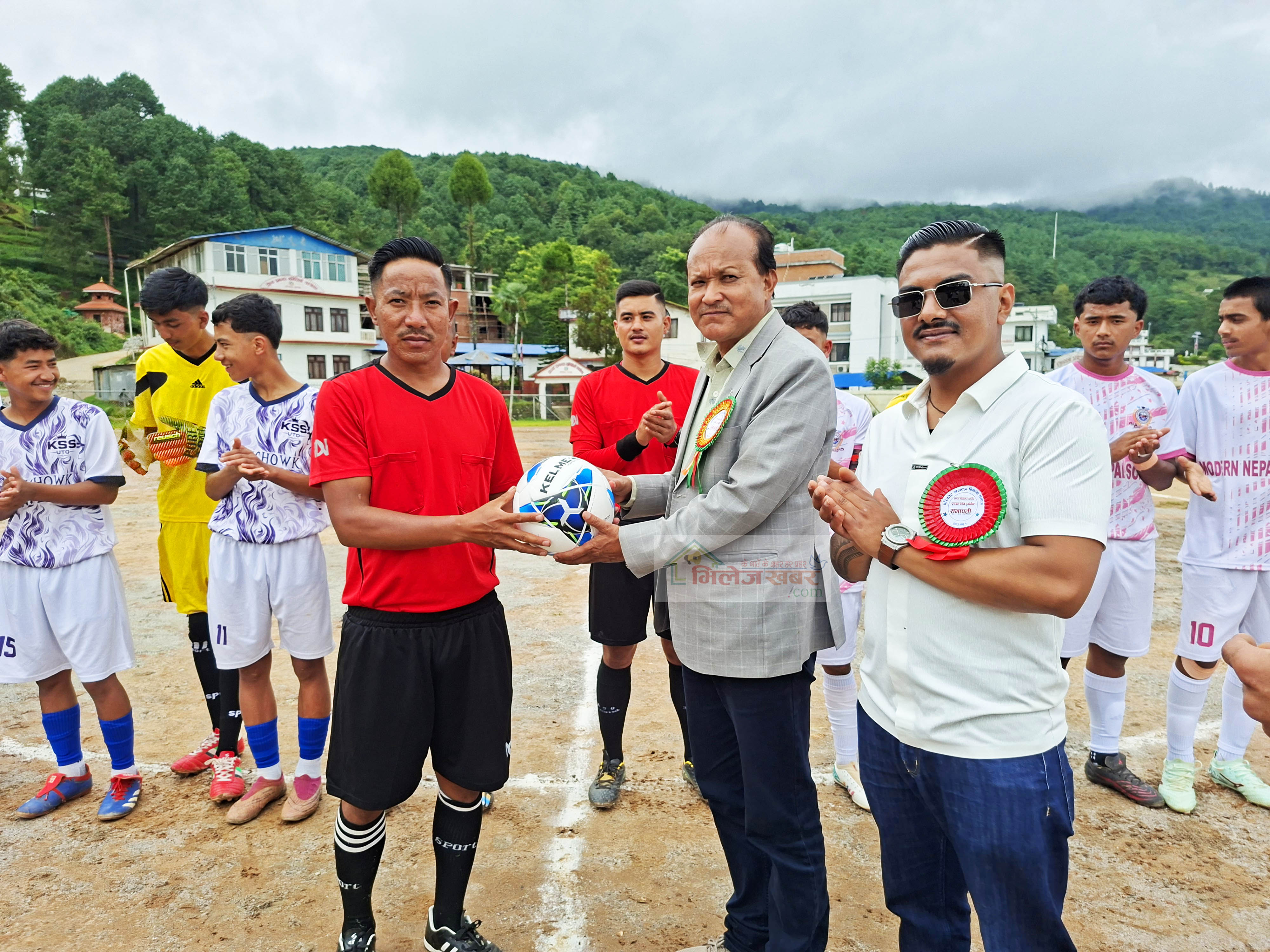जिल्लाव्यापी अन्तर विद्यालयस्तरीय फुटबल लिग प्रतियोगिता–२०८३ चरिकोटमा सुरु